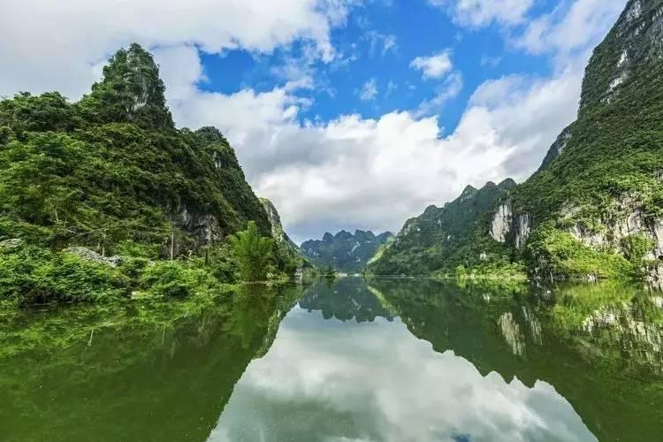 寻找遗失的手提包