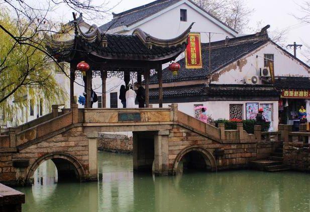 沙漠前行